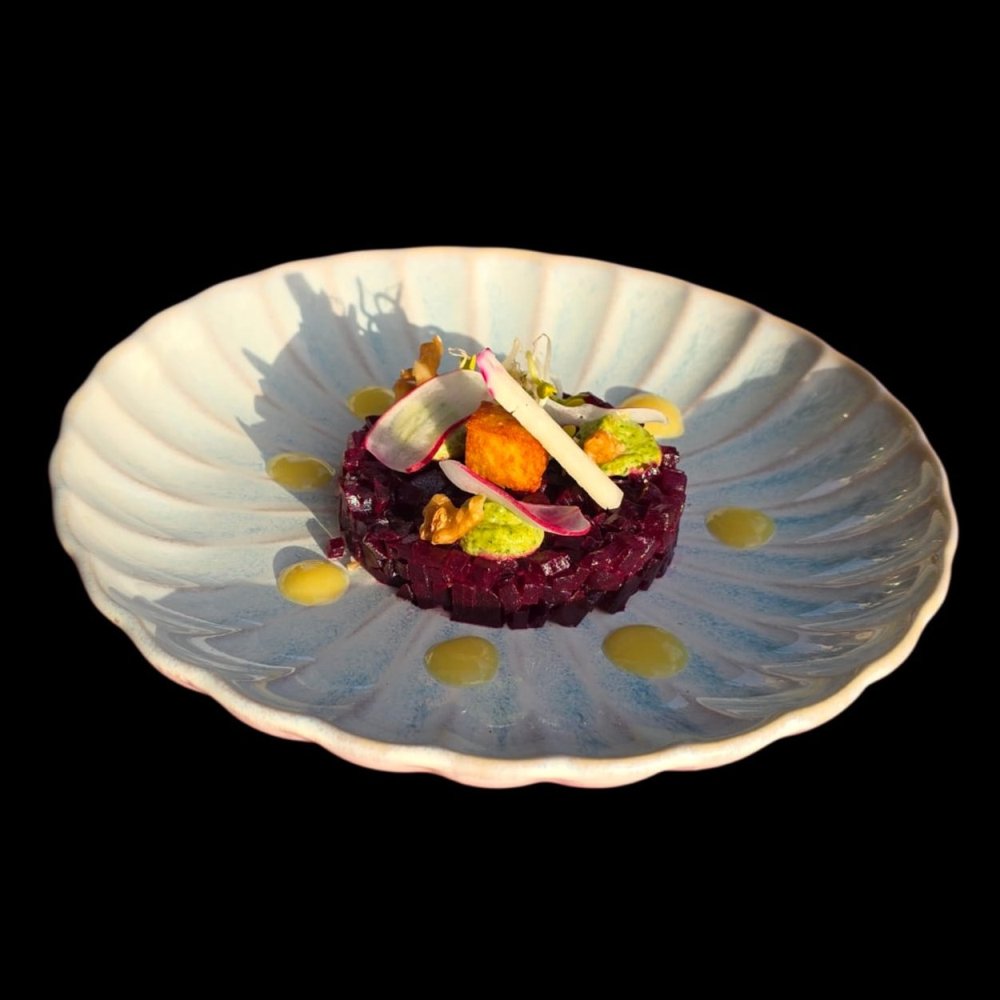 Voorgerecht Rodebiettartaar Yalla Fallafel