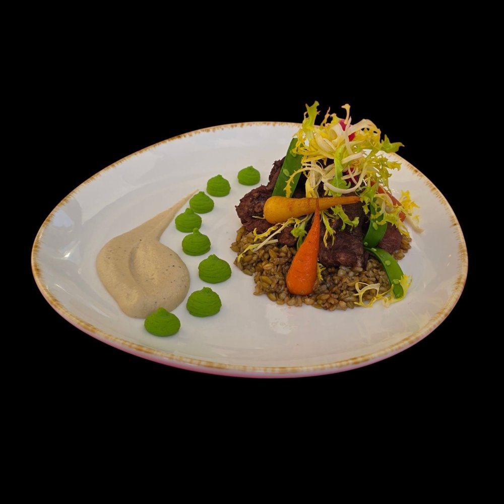 Hoofdgerecht Lamsbout Yalla Fallafel